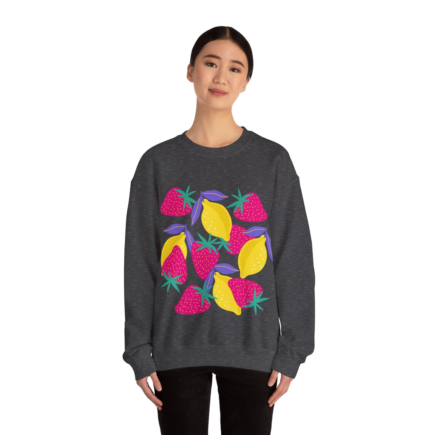 Lemons and Strawberries Unisex Heavy Blend™ Crewneck Sweatshirt EU